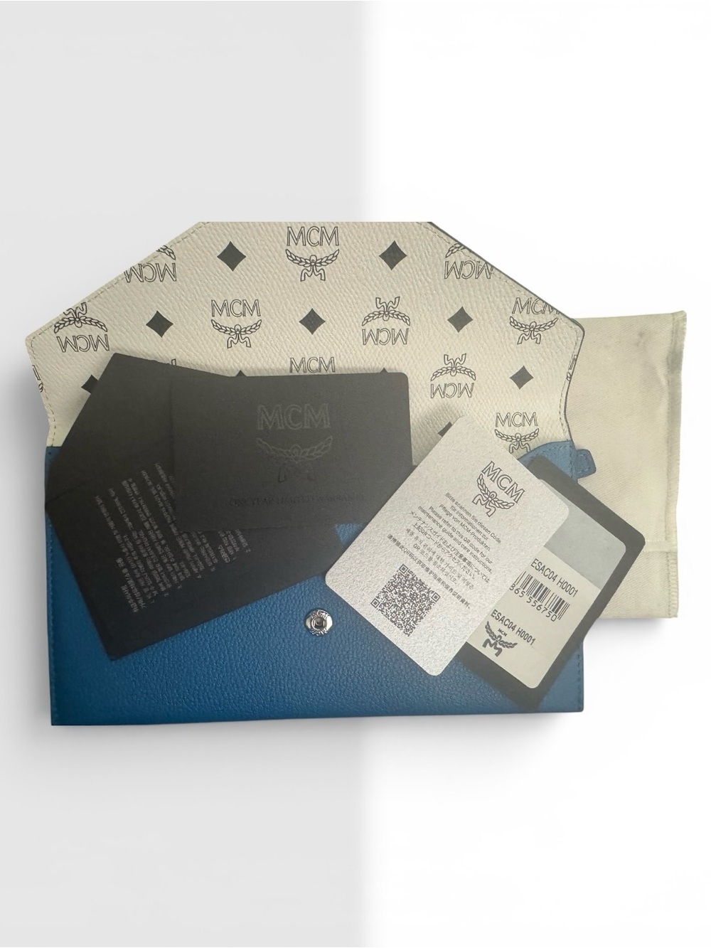 MCM Blue Himmel Continental
Envelope Clutch  NEW - Picture 6 of 10